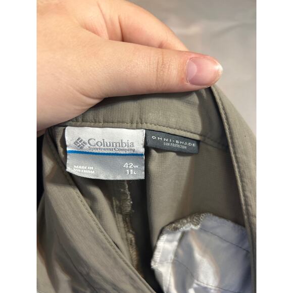 Columbia Omni Shade Cargo Shorts 42 Brown Performance Lightweight Hiking Camping - Picture 15 of 16